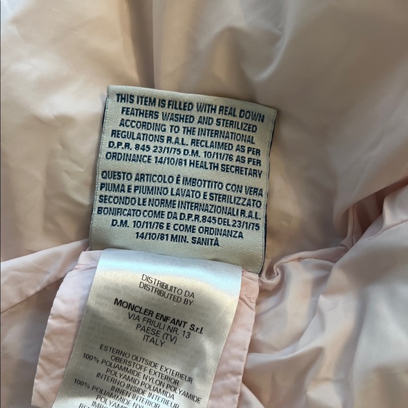 Moncler kids coat size 3 - Picture 7 of 9